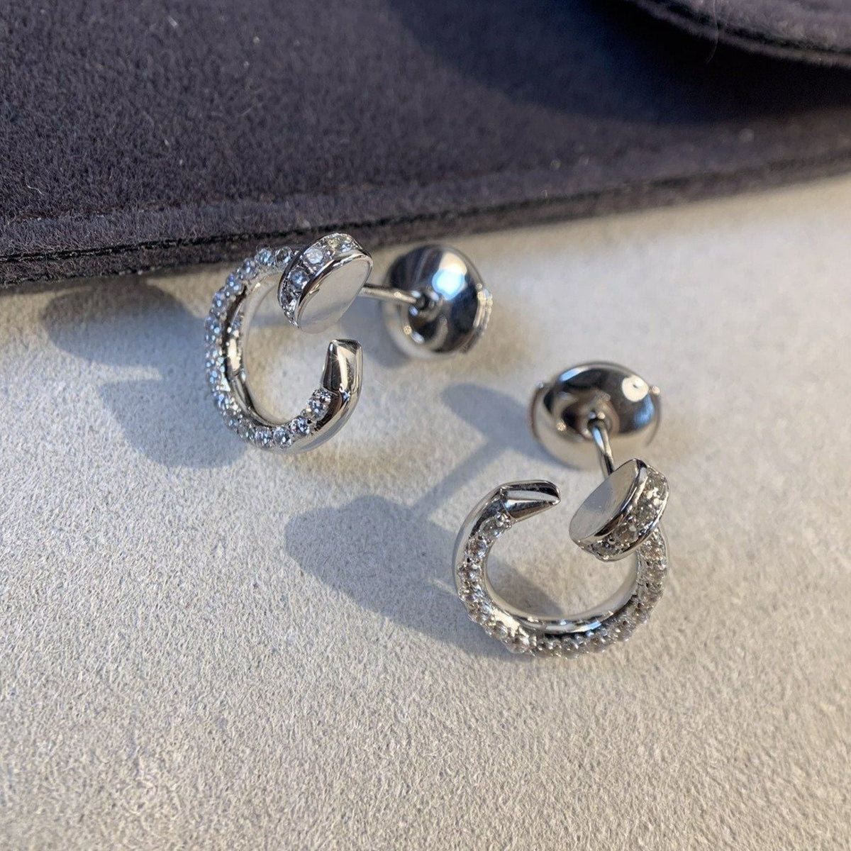 CARTIER JUSTE EARRINGS SILVER DIAMONDS